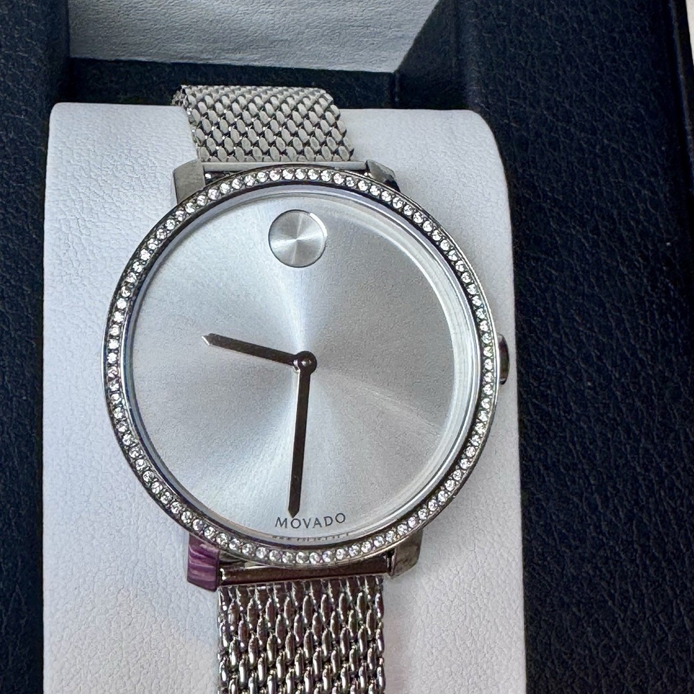 Movado Bold Women's Swiss Quartz Watch Crystal Bezel Silver Mesh Bracelet
